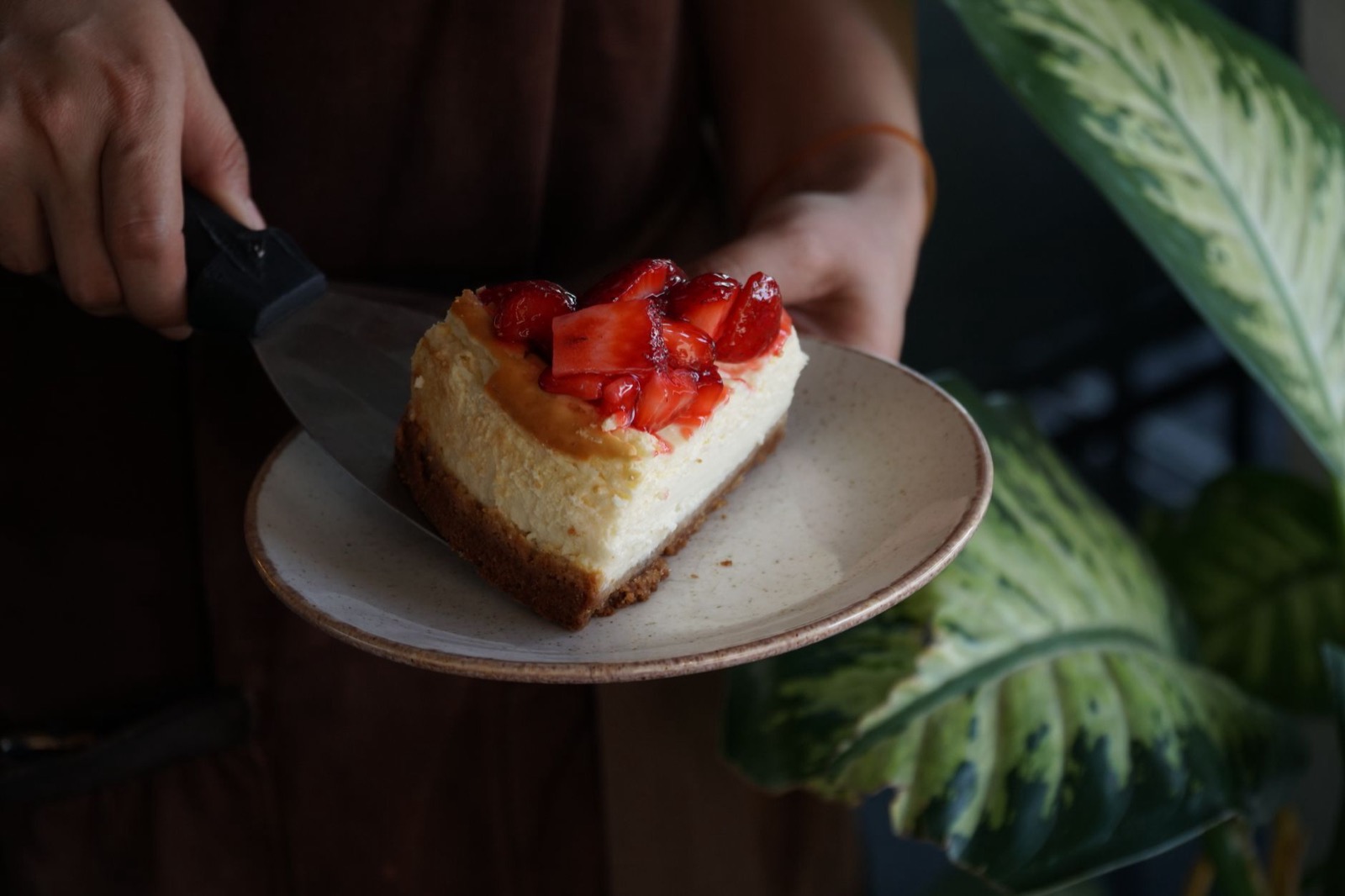 Mini fruit cheesecakes with fresh toppings